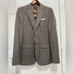 BOSS Men’s Hutson Plaid Virgin Wool Sport Coat In Open Brown Color (Size 40L).